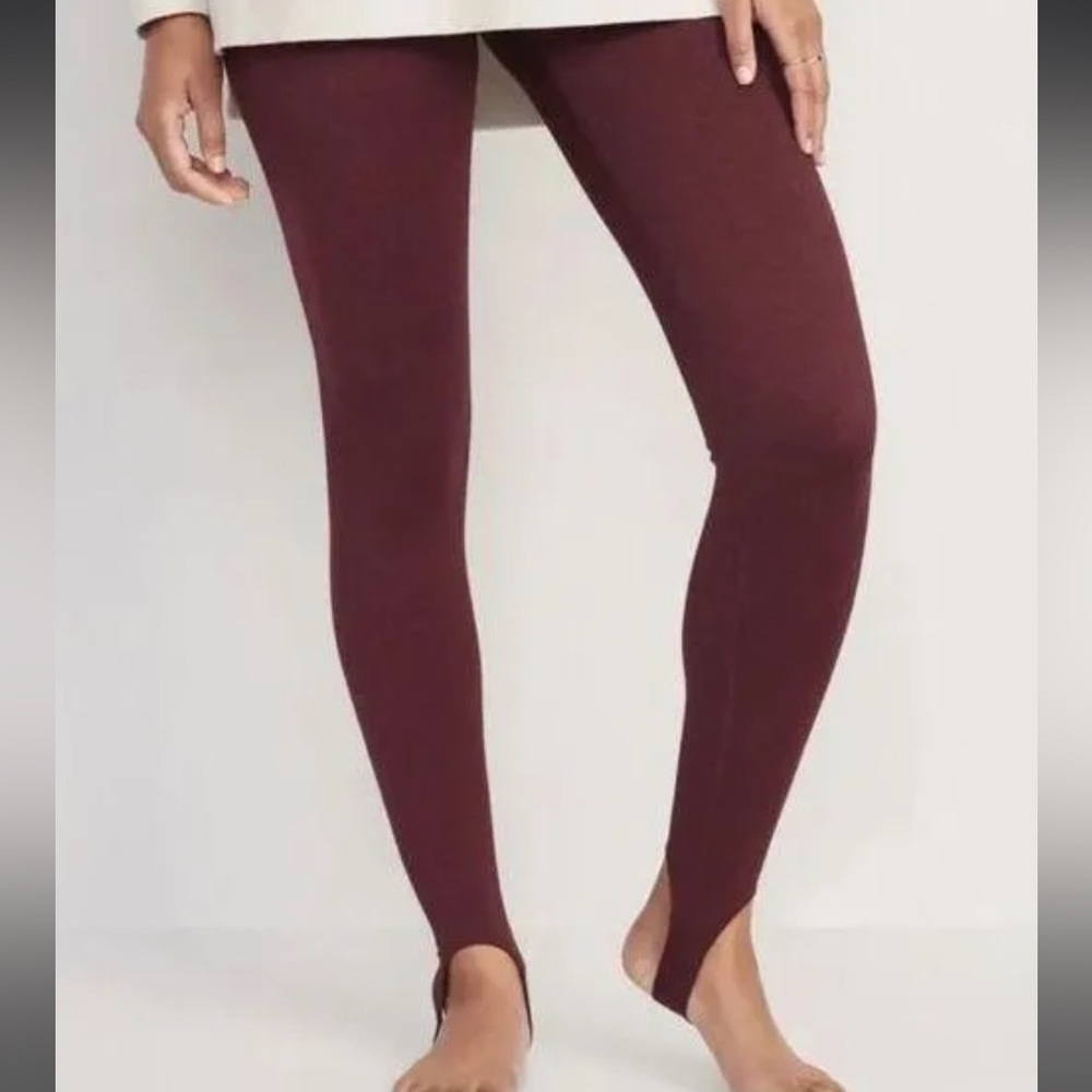 Old Navy maroon high waist cozecore stirrup leggings (NWT)
